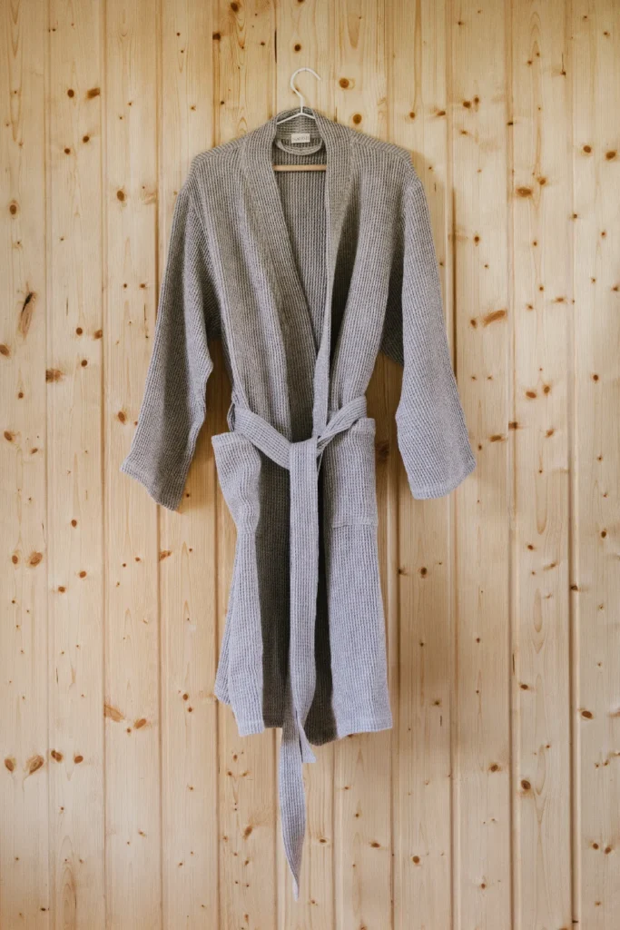Lniany szlafrok w strukturze wafel kolor Natural Grey